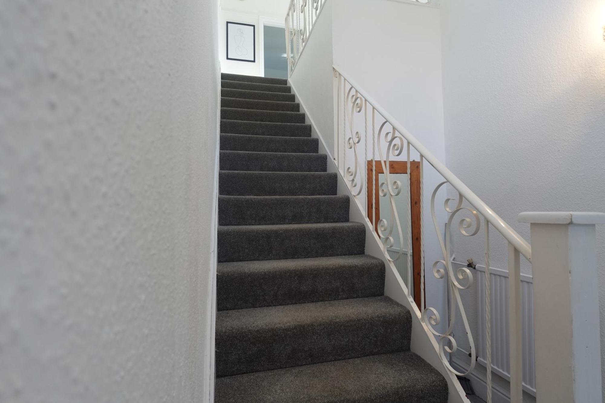 Apartment In Canford Cliffs Close To Sandbanks Beach Poole Eksteriør billede